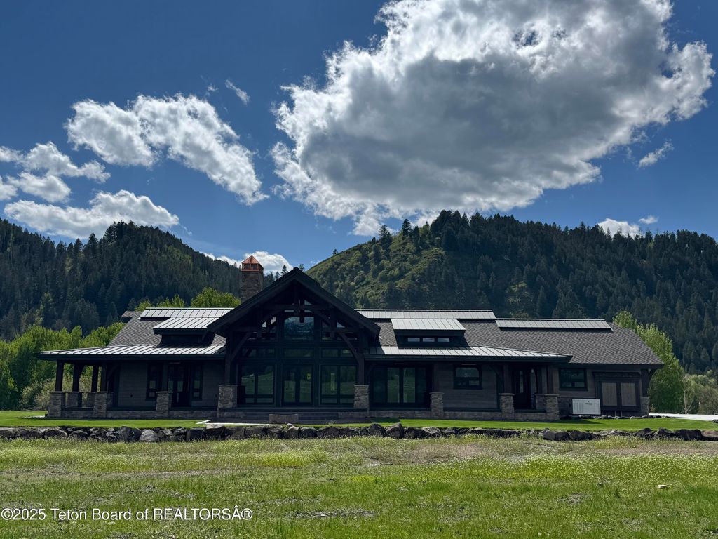 694 SALT RIVER RANCH Lane, Thayne, WY 83127 photo 3