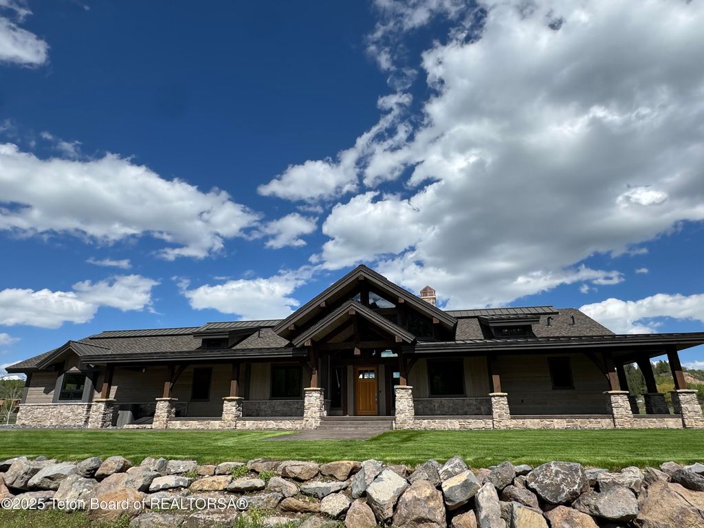 694 SALT RIVER RANCH Lane, Thayne, WY 83127 photo 4