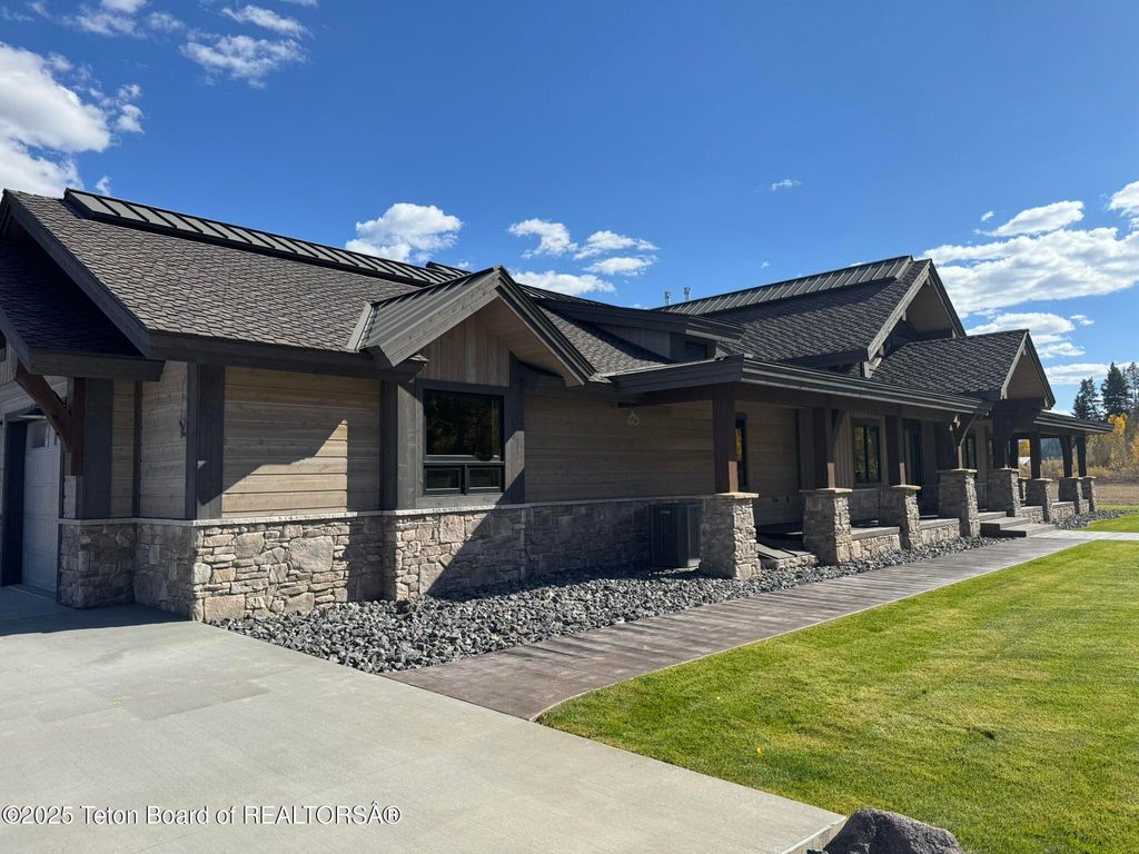 694 SALT RIVER RANCH Lane, Thayne, WY 83127 photo 9