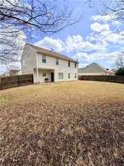 7476 Ledgestone Lane, Riverdale, GA 30274