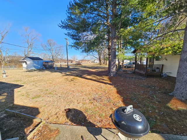 1435 W 6th Street, West Plains, MO 65775