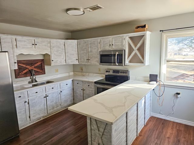 1435 W 6th Street, West Plains, MO 65775