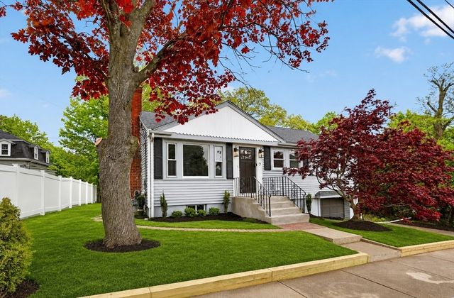 7 Franklin St, Boston, MA 02136