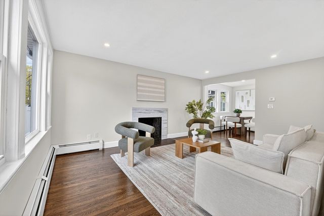 7 Franklin St, Boston, MA 02136