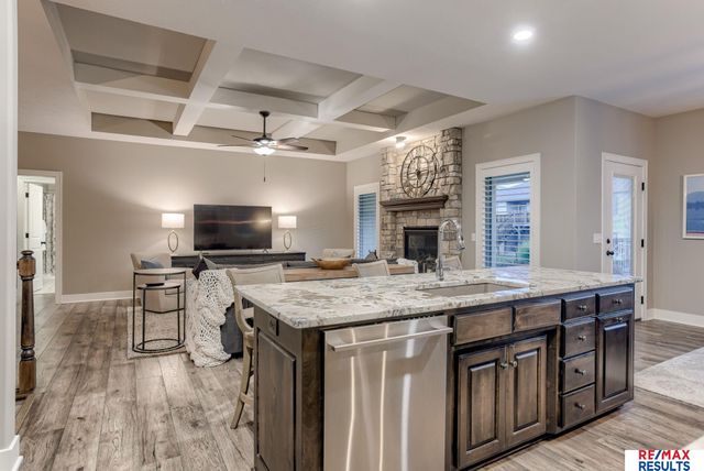 4314 N 185 Street, Elkhorn, NE 68022