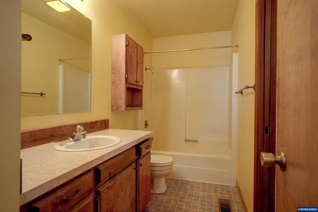 7455 Wheatland Rd N, Keizer, OR 97303