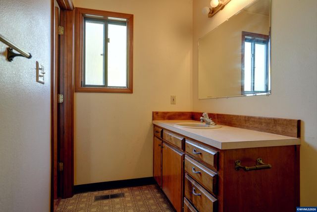 7455 Wheatland Rd N, Keizer, OR 97303
