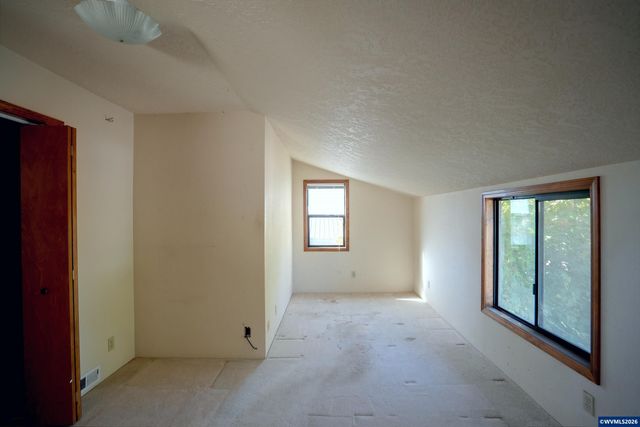 7455 Wheatland Rd N, Keizer, OR 97303