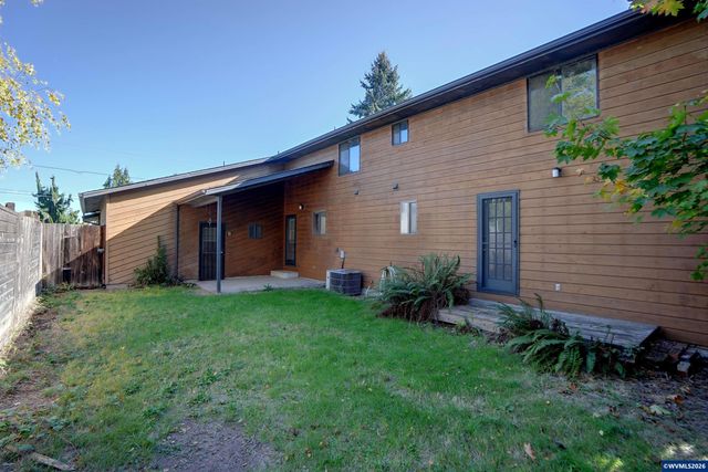 7455 Wheatland Rd N, Keizer, OR 97303