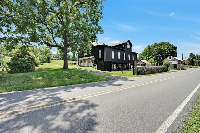 101 Conrad Road, Ruscombmanor Twp, PA 19522