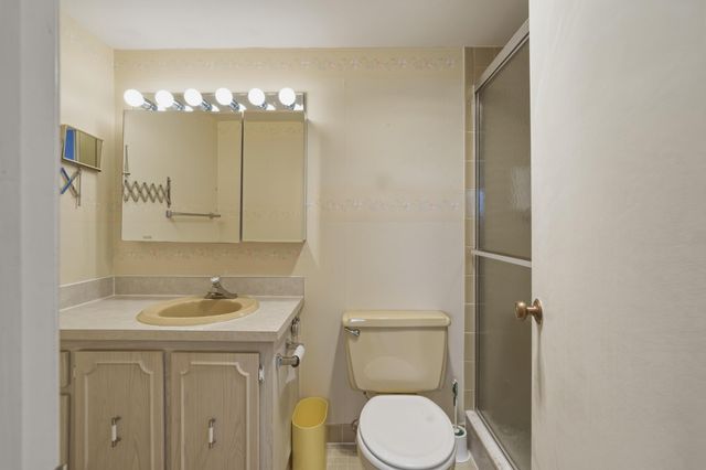 205 SE 11th Terrace 403, Dania Beach, FL 33004