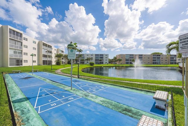 205 SE 11th Terrace 403, Dania Beach, FL 33004