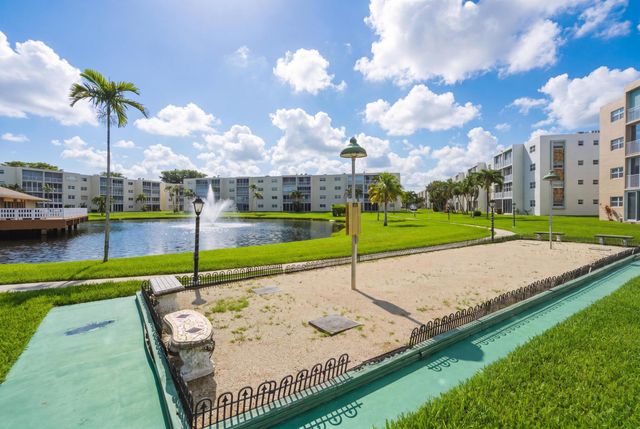 205 SE 11th Terrace 403, Dania Beach, FL 33004
