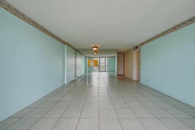 205 SE 11th Terrace 403, Dania Beach, FL 33004