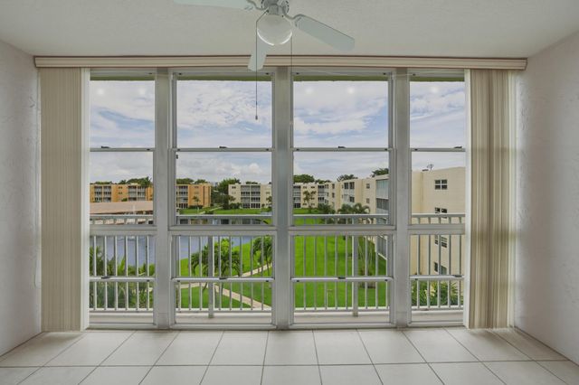 205 SE 11th Terrace 403, Dania Beach, FL 33004