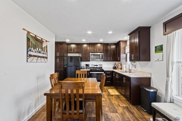 26869 HWY 89, Hot Springs, SD 57747