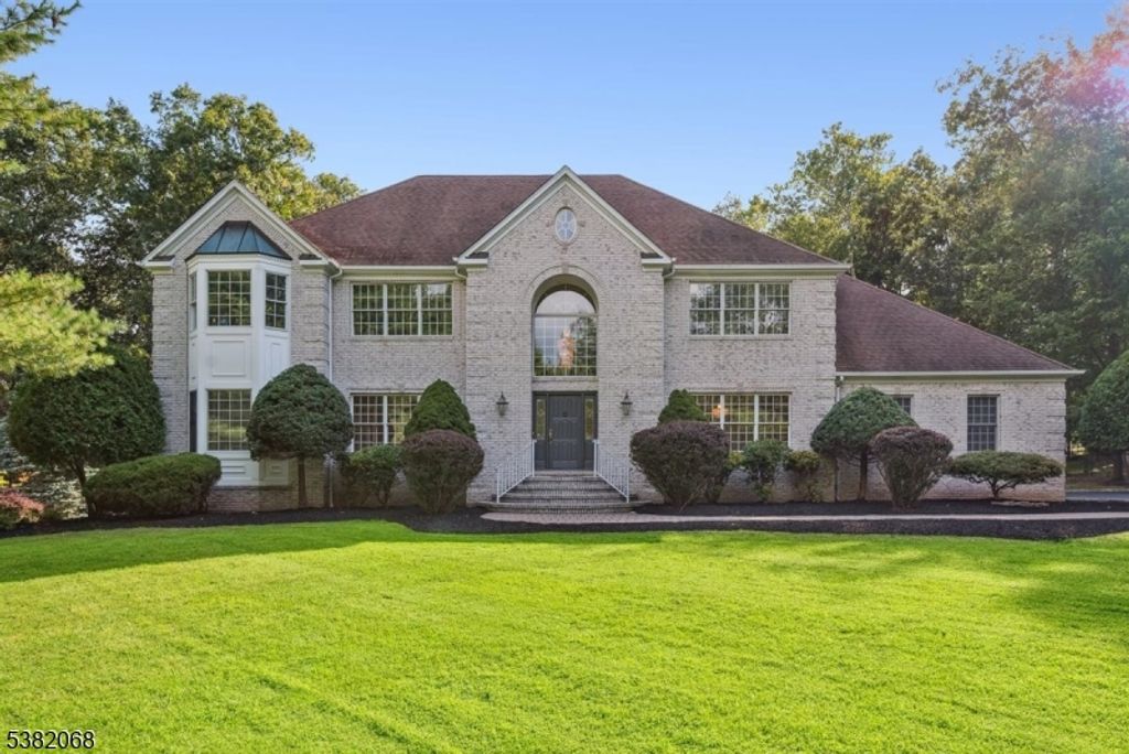 22 OLD DUTCH ROAD, Warren Twp., NJ 07059