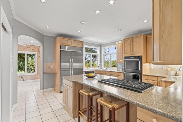 414 Clearview Court, Janesville, WI 53548