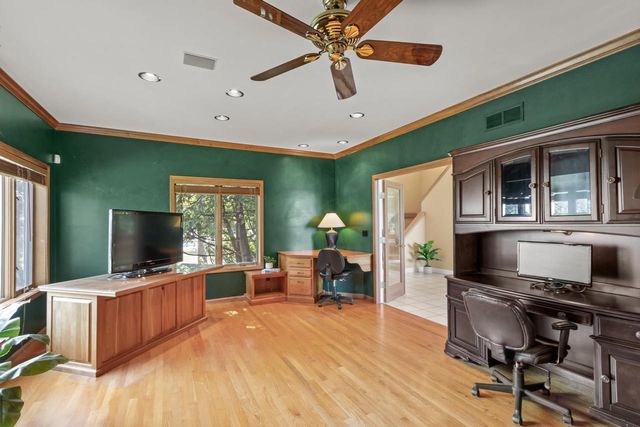 414 Clearview Court, Janesville, WI 53548