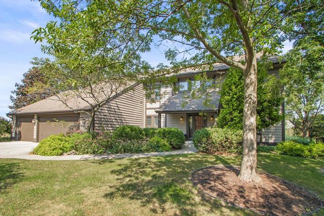 414 Clearview Court, Janesville, WI 53548