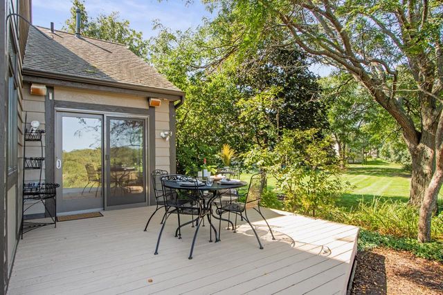 414 Clearview Court, Janesville, WI 53548