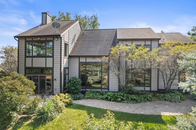 414 Clearview Court, Janesville, WI 53548