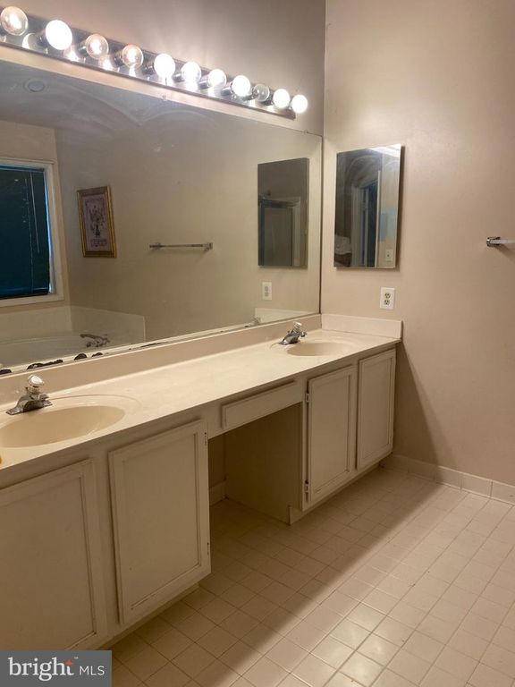 Image 12 of property listing at 7303 QUANTUM LEAP LN, Bowie, MD 20720