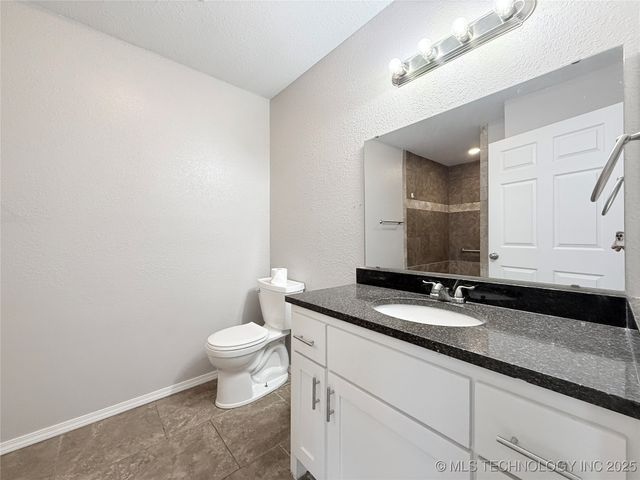 2003 Deer Run Circle, Muskogee, OK 74403