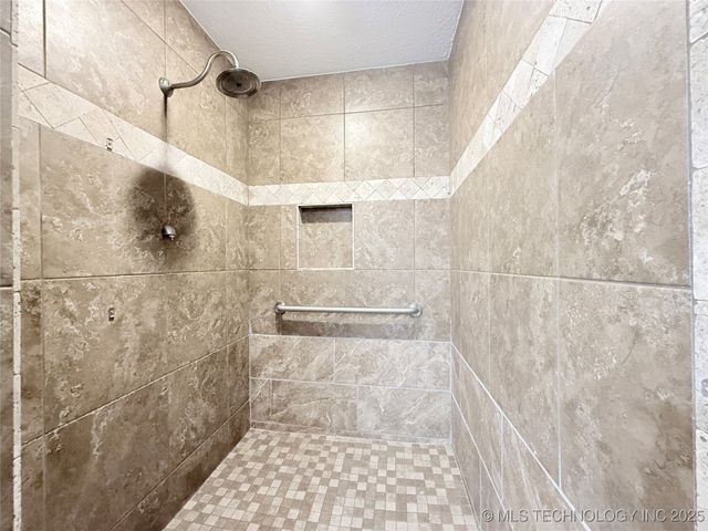 2003 Deer Run Circle, Muskogee, OK 74403