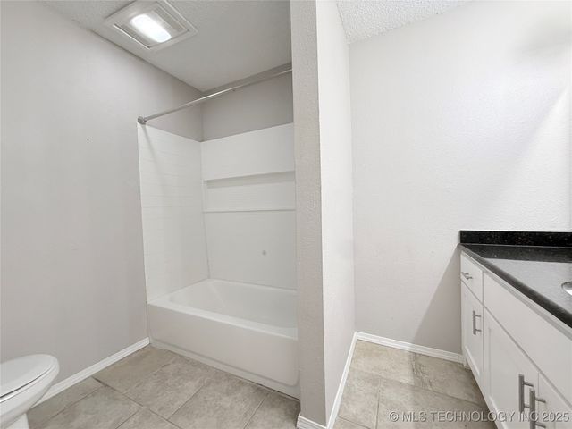 2003 Deer Run Circle, Muskogee, OK 74403
