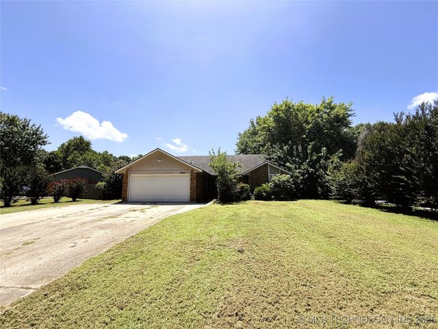 2003 Deer Run Circle, Muskogee, OK 74403
