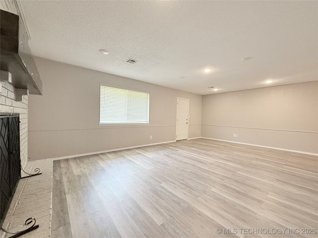 2003 Deer Run Circle, Muskogee, OK 74403