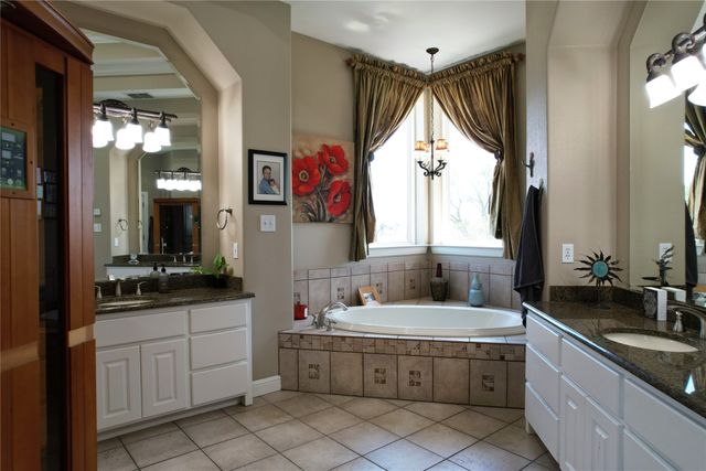127 Eagle View Court, Weatherford, TX 76087