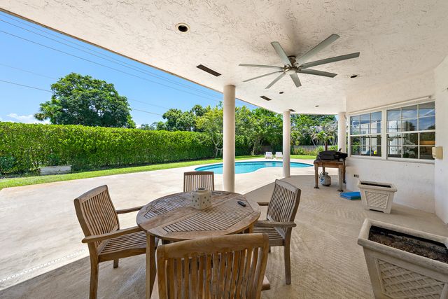 3 SE Loggerhead Lane, Tequesta, FL 33469