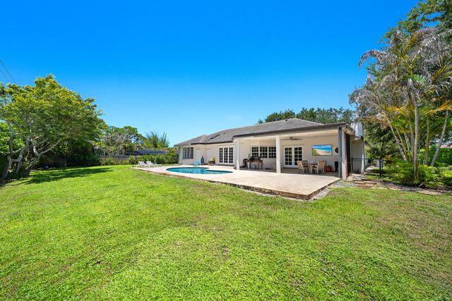 3 SE Loggerhead Lane, Tequesta, FL 33469