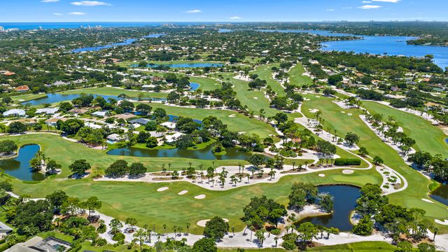 3 SE Loggerhead Lane, Tequesta, FL 33469