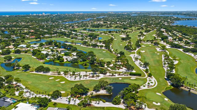3 SE Loggerhead Lane, Tequesta, FL 33469