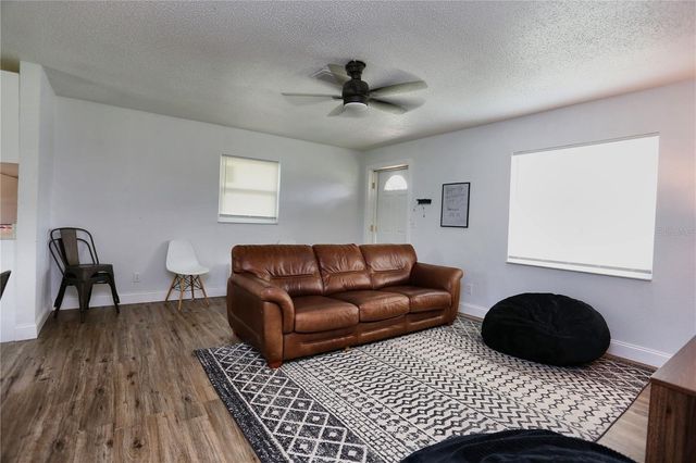 640 DEAN STREET, Mulberry, FL 33860