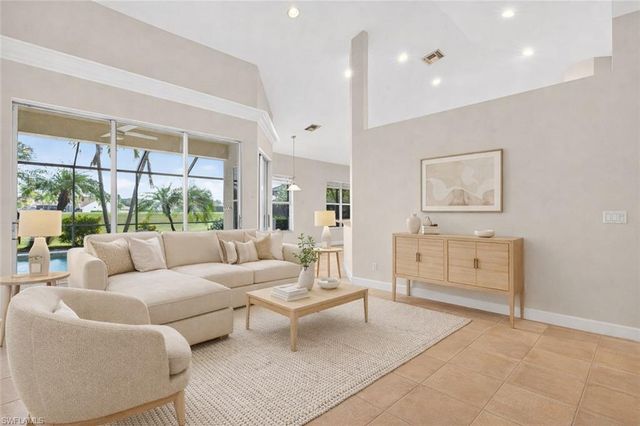 8968 MORGAN CT, Naples, FL 34113