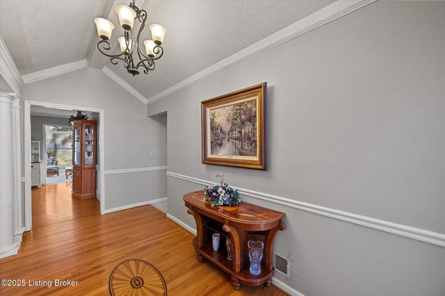 239 Shady Pond Ln, Shepherdsville, KY 40165