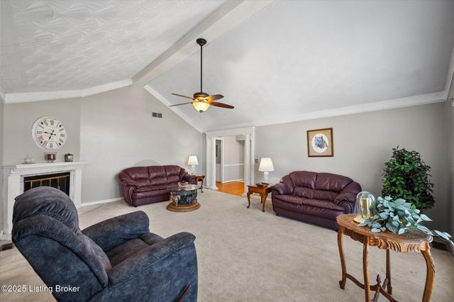 239 Shady Pond Ln, Shepherdsville, KY 40165