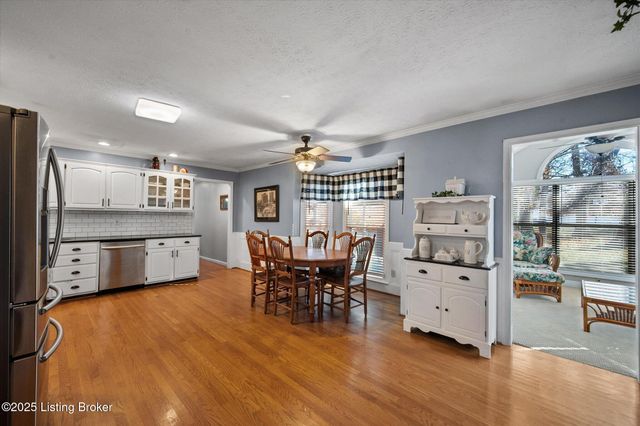 239 Shady Pond Ln, Shepherdsville, KY 40165