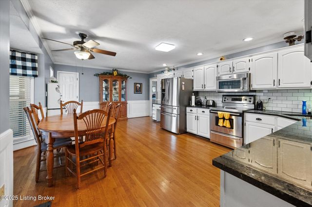 239 Shady Pond Ln, Shepherdsville, KY 40165