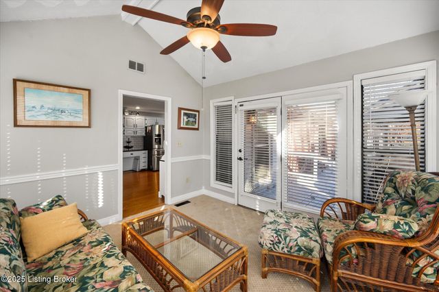 239 Shady Pond Ln, Shepherdsville, KY 40165