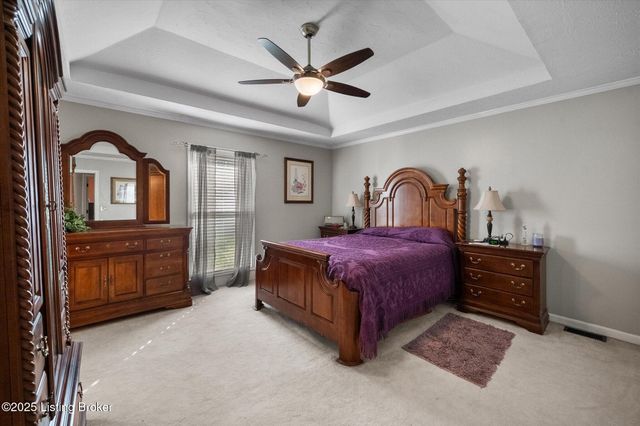 239 Shady Pond Ln, Shepherdsville, KY 40165