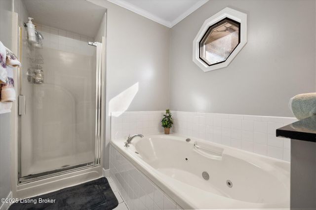 239 Shady Pond Ln, Shepherdsville, KY 40165
