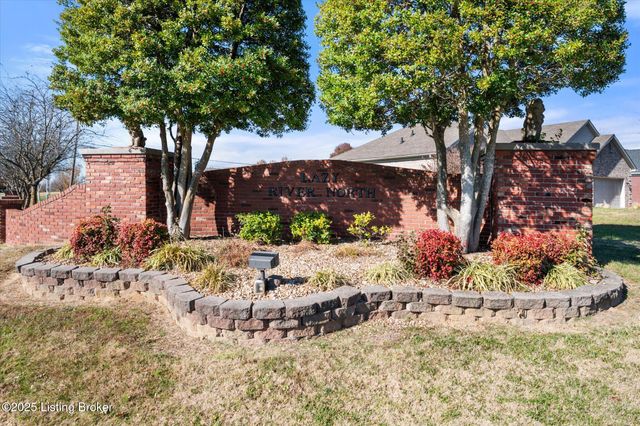 239 Shady Pond Ln, Shepherdsville, KY 40165