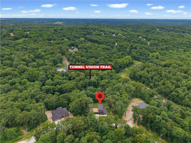 52 Chatburn Drive, Bella Vista, AR 72715