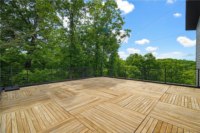 52 Chatburn Drive, Bella Vista, AR 72715