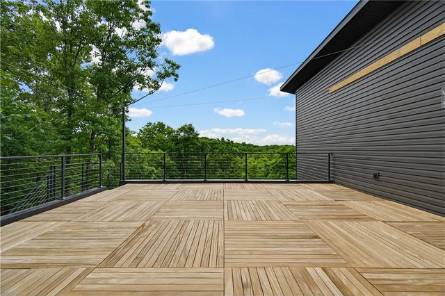 52 Chatburn Drive, Bella Vista, AR 72715